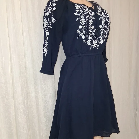 Talbots Dark Blue Dress with White Floral Embroidery Size Sp Made INDIA - Picture 12 of 14